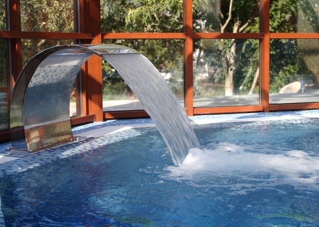 <span style="font-weight: bold; font-style: italic;"> АТТРАКЦИОНЫ ДЛЯ БАССЕЙНОВ</span>